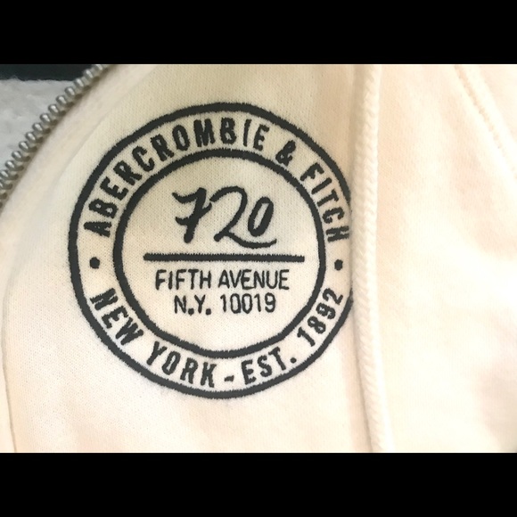 A&F Sherpa-Lined Sweater - Picture 3 of 4